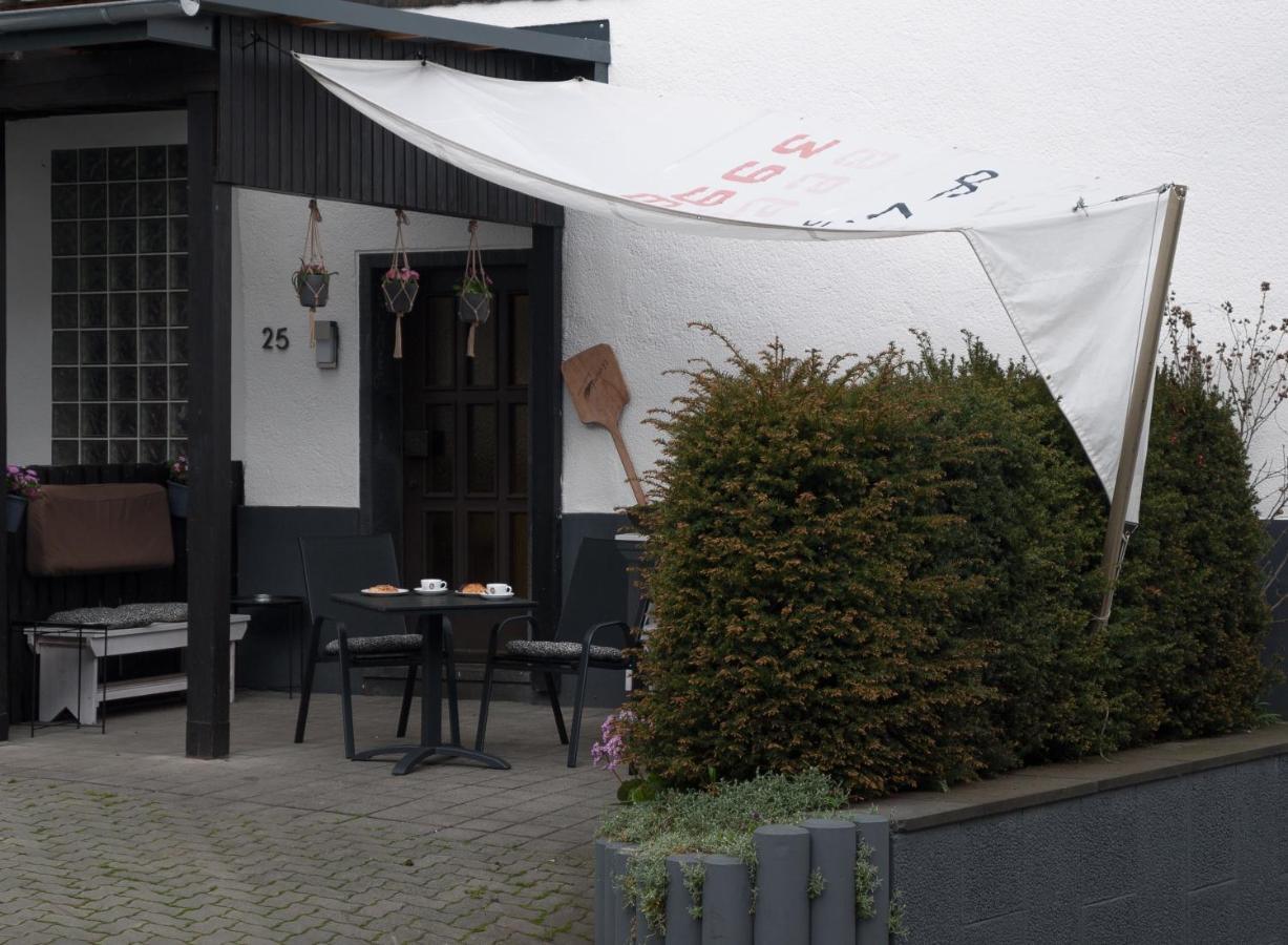 Ettringen  Ferienwohnung Backes מראה חיצוני תמונה